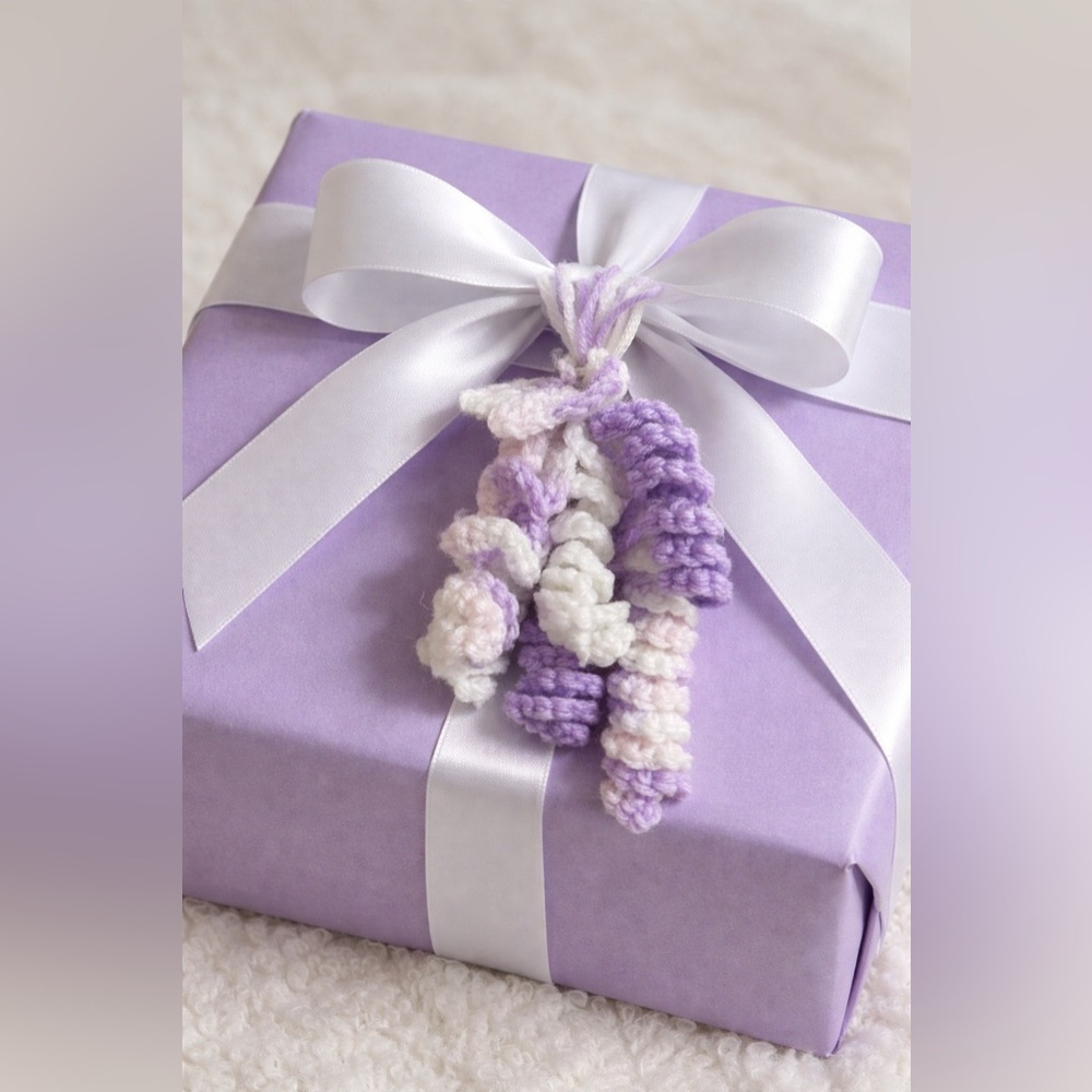 Handmade gift bow